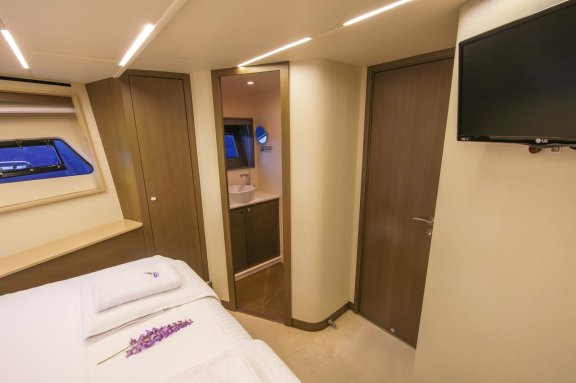 Image of Journey yacht #27