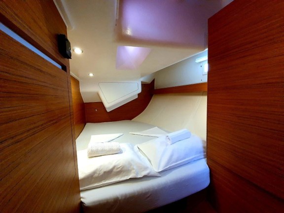 Image of Suzy yacht #13