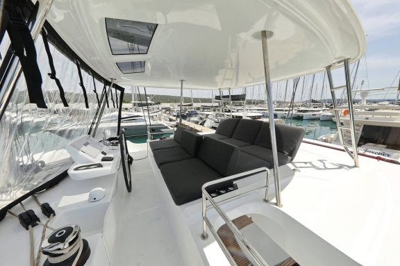 Image of High Life yacht #8