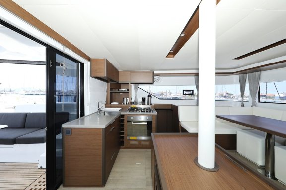 Image of High Life yacht #11