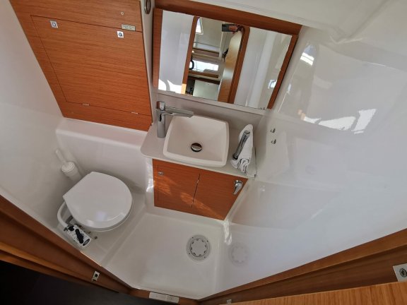 Image of Antares yacht #24