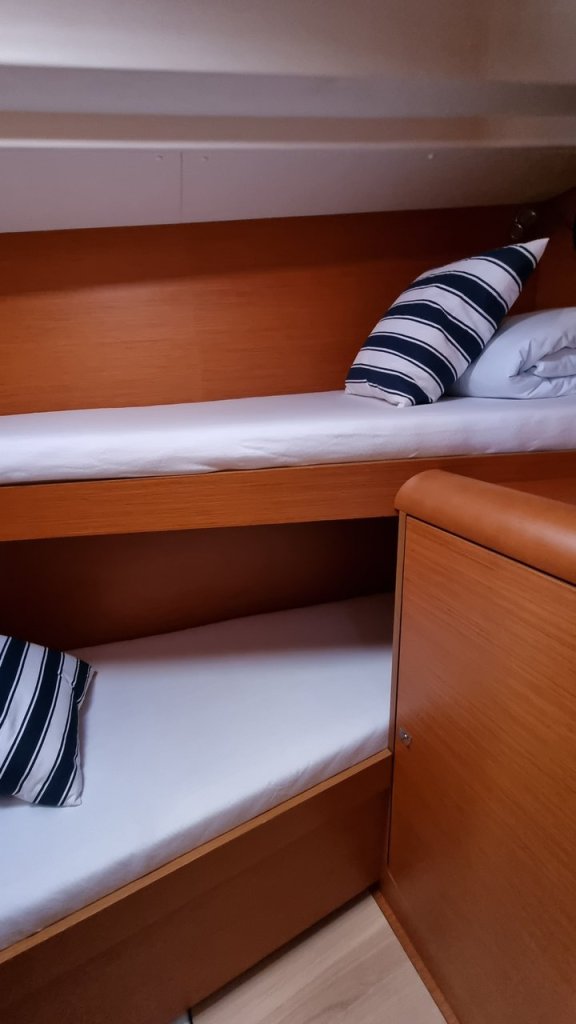 Image of Blue Moon yacht #15