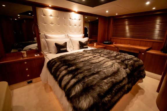 Image of Ghost yacht #23