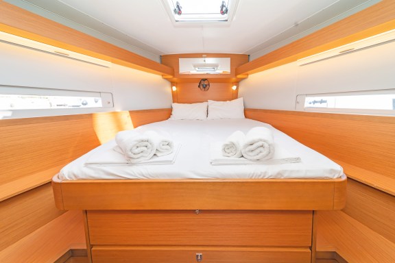 Image of Hierax yacht #5