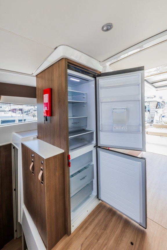 Image of Liesbeth yacht #21