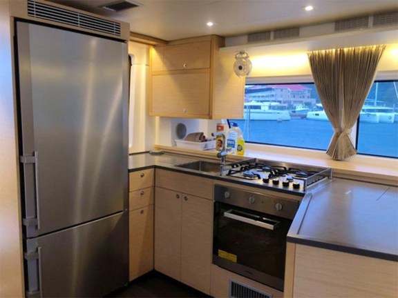 Image of Queen of Hearts yacht #7