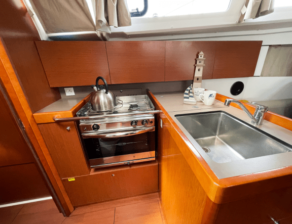 Image of Caroline yacht #5