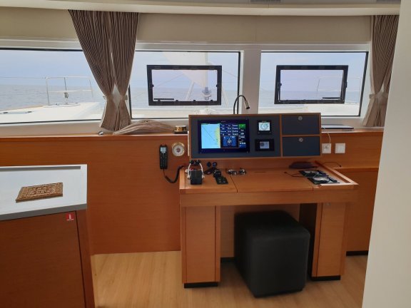 Image of Manava Ti-Punch yacht #10