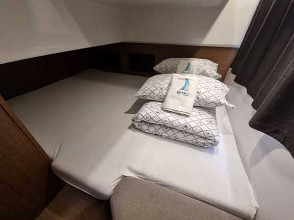 Image of Queen Korina yacht #16