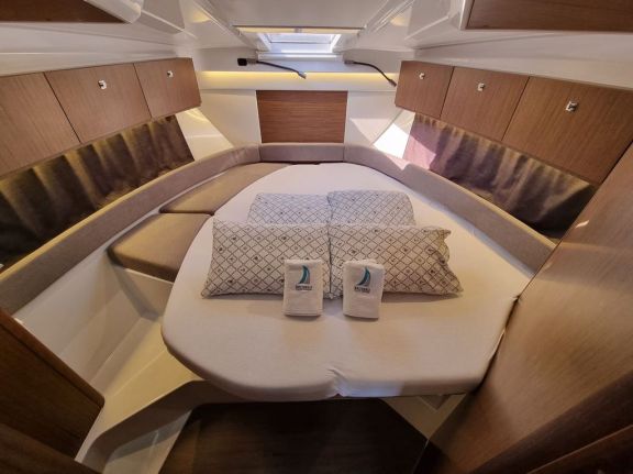 Image of Queen Korina yacht #14