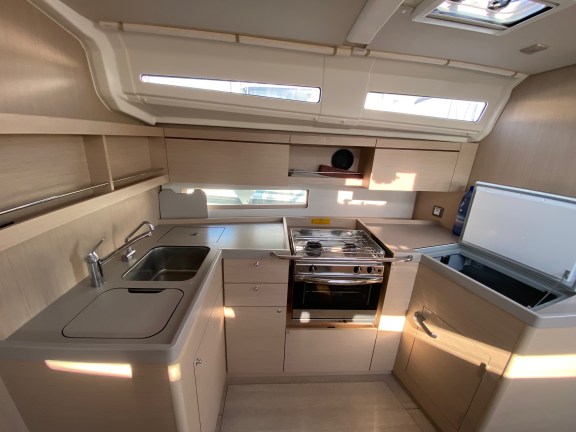 Image of La Mer yacht #12