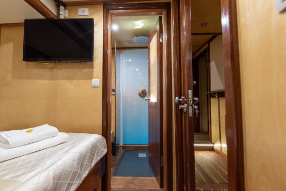 Image of Trebenna yacht #30