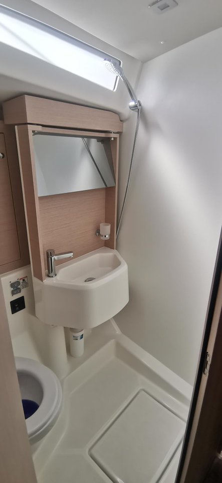 Image of Living in sea yacht #9