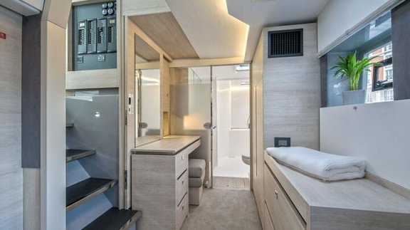 Image of Hakuna Matata yacht #18