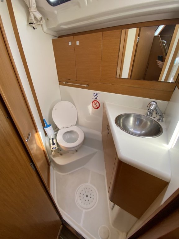 Image of Christianna 12 yacht #21