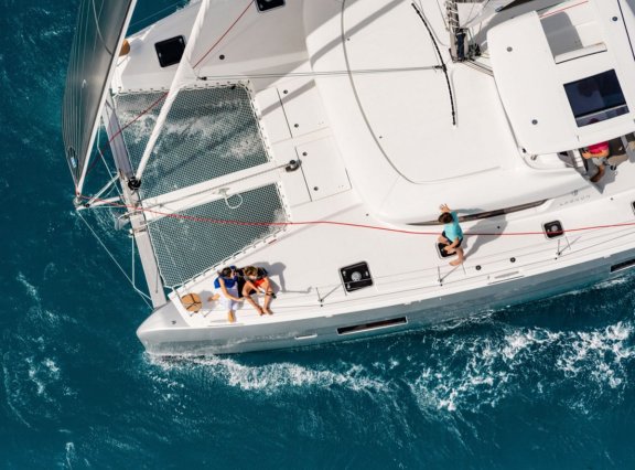 Image of Queen Annezia yacht #10