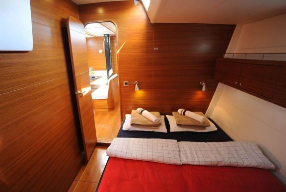 Image of Eline yacht #13