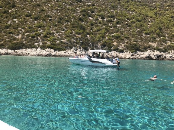 Image of Beneath Flyer 7.7 Space Deck yacht #12