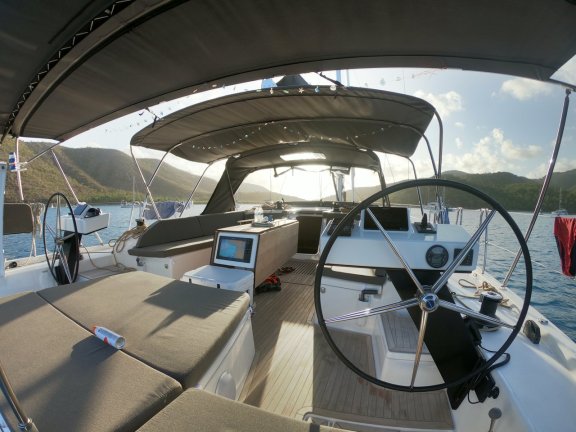 Image of Fat Bottom Girl yacht #11