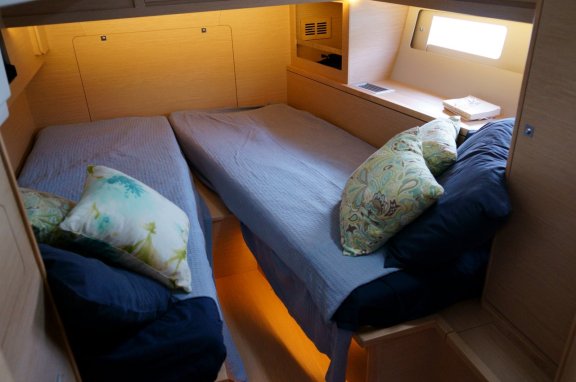 Image of Fat Bottom Girl yacht #17