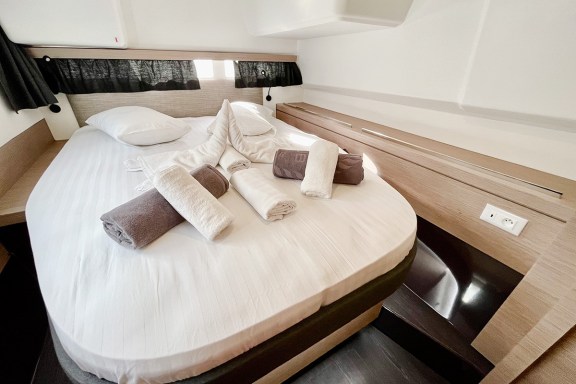 Image of Barnacle yacht #18