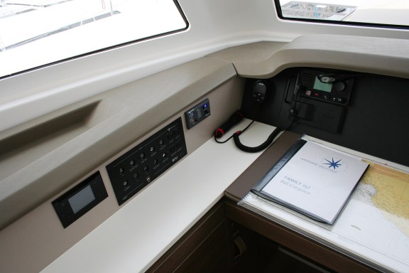 Image of Family 257 yacht #19