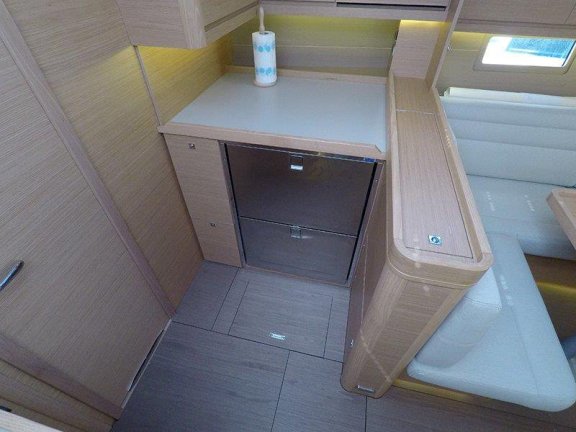 Image of Avalon II yacht #12