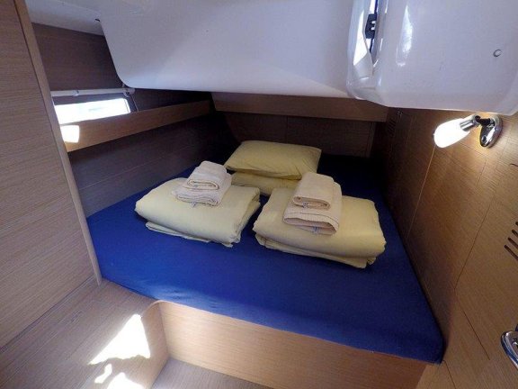 Image of Avalon II yacht #16