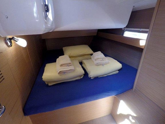 Image of Avalon II yacht #17