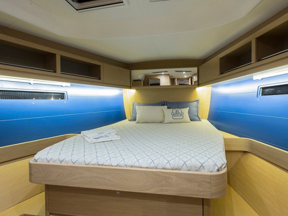 Image of Avalon II yacht #15