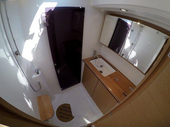 Image of Avalon II yacht #22