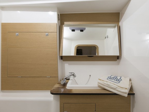 Image of Avalon II yacht #19