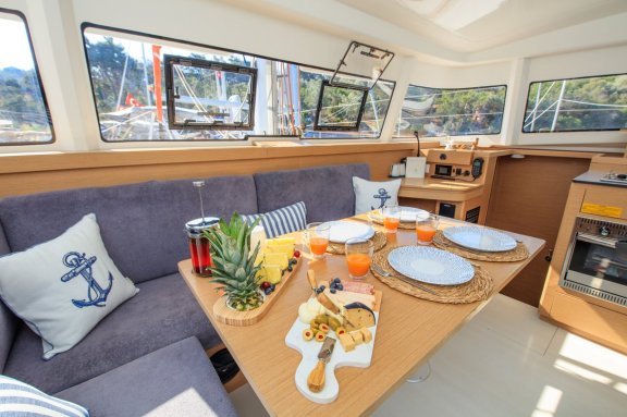 Image of Lizzy yacht #16