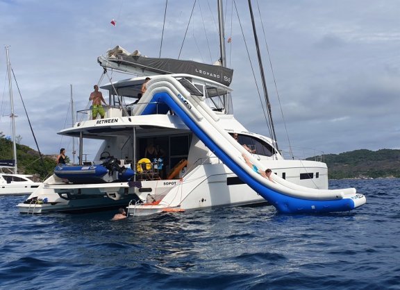 Image of Between yacht #6