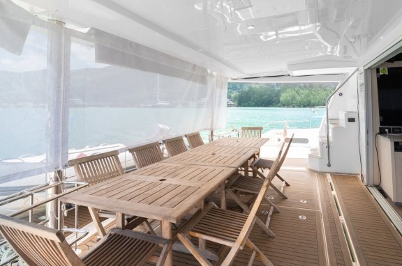 Image of Between yacht #7