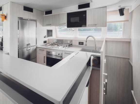 Image of Between yacht #13