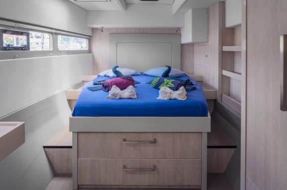 Image of Between yacht #17