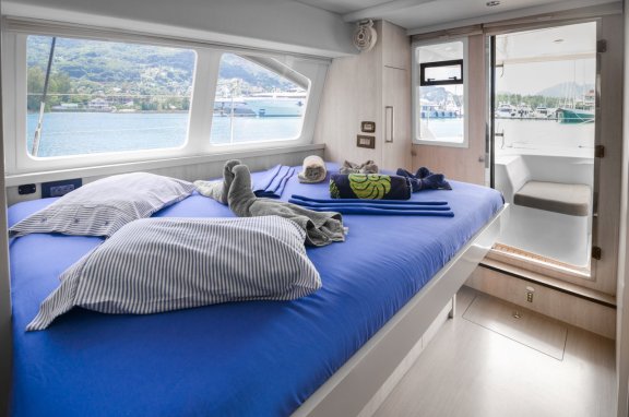 Image of Between yacht #21