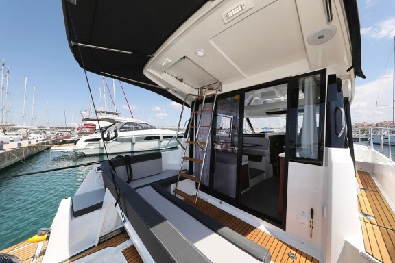 Image of Raptor yacht #9