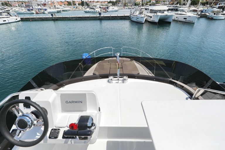 Image of Raptor yacht #12