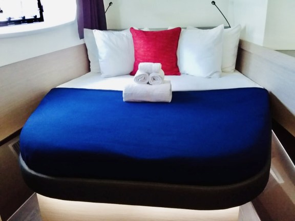 Image of Serene Blue yacht #19