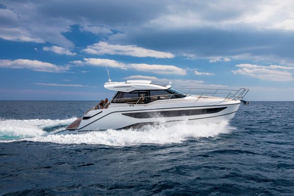 Image of Tokyo yacht #3