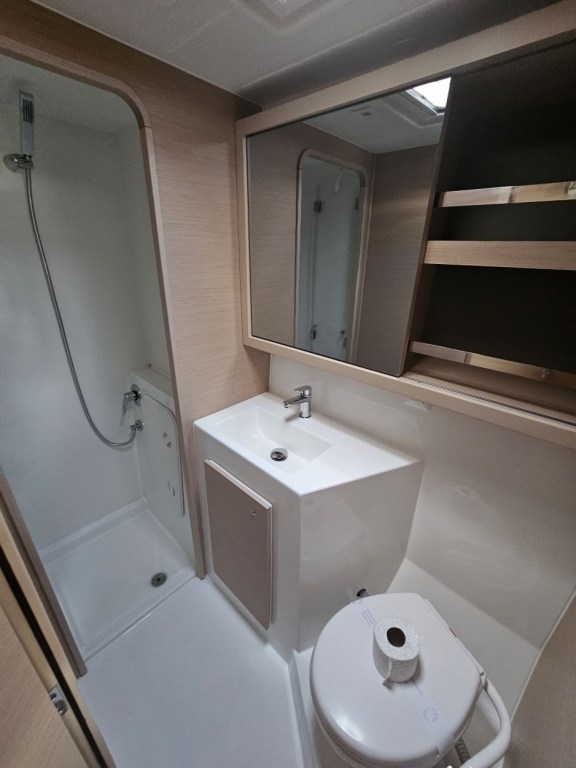 Image of Azzuro yacht #15