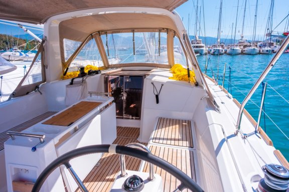 Image of Triton 89 yacht #9