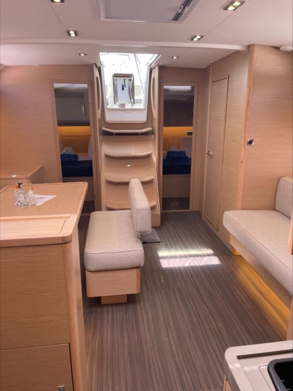 Image of Shandy Breeze yacht #8