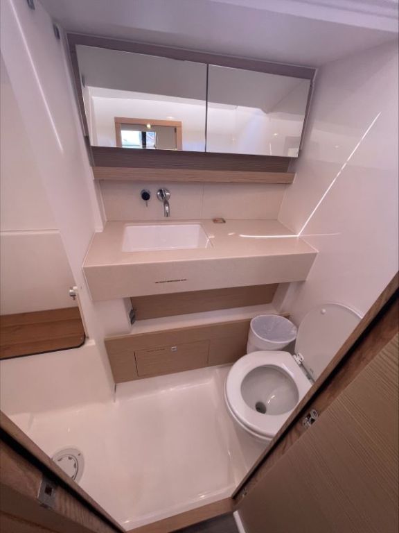 Image of Shandy Breeze yacht #16