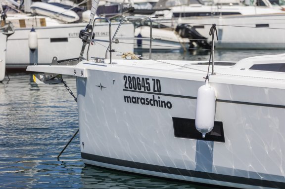 Image of Maraschino yacht #4