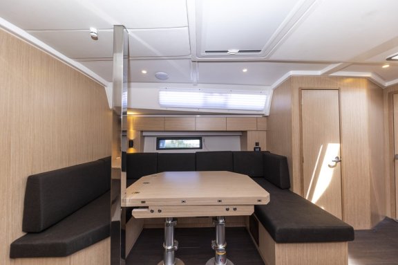 Image of Maraschino yacht #20