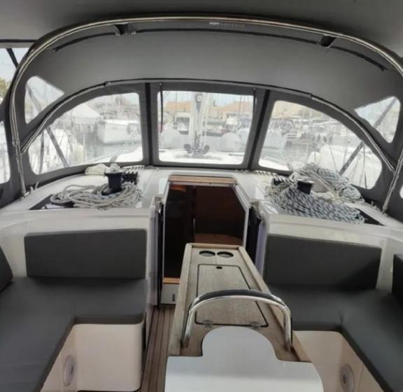 Image of PRESTIGE yacht #9