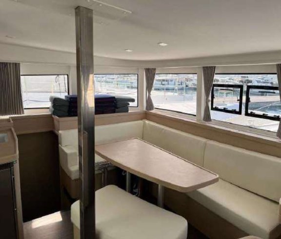 Image of PRESTIGE yacht #11